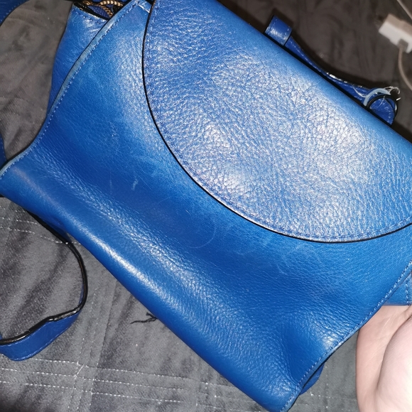 BOGO 50% OFF Kate Spade bag - Picture 2 of 4